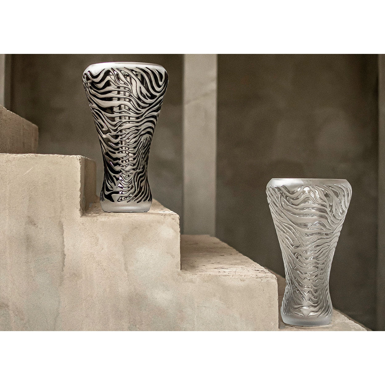 Lalique Empreinte Animale Zebre Vase