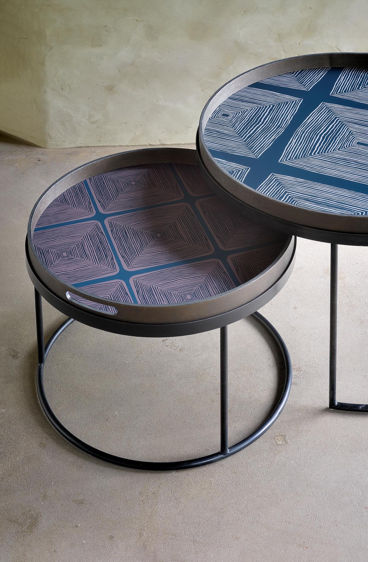 Ethnicraft Tray Round Coffee Table Set