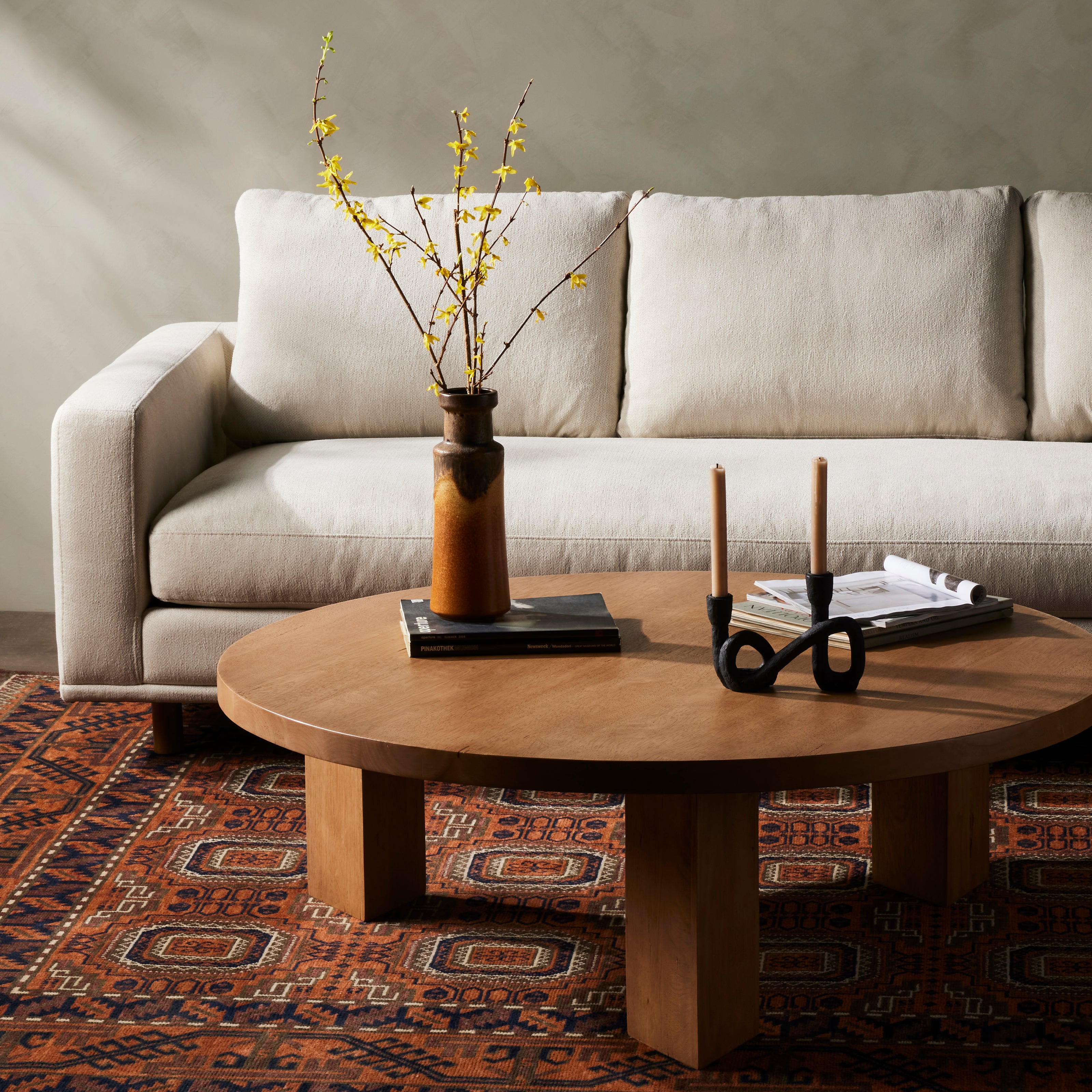 Mesa Large Round Coffee Table