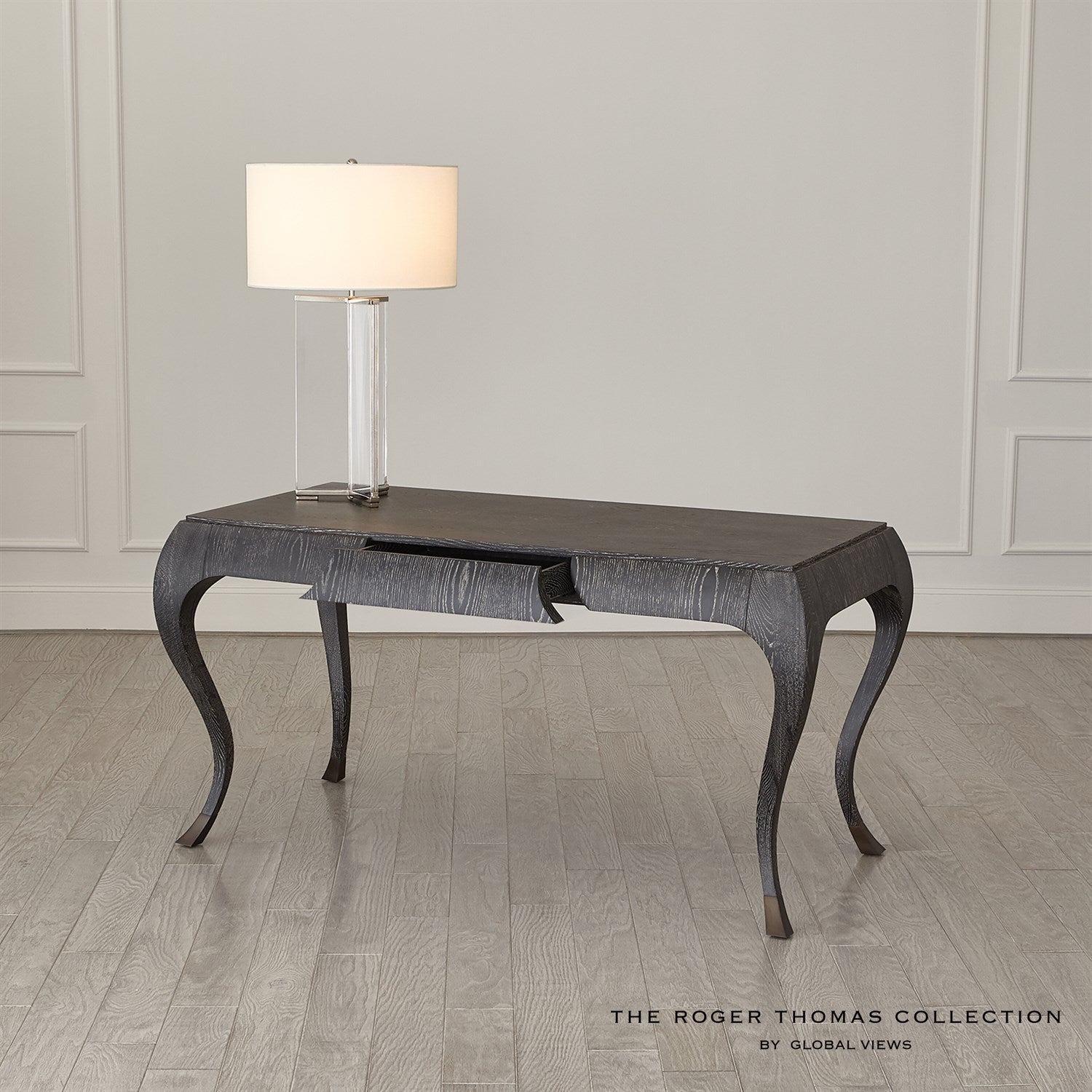 Global Views Paris Desk