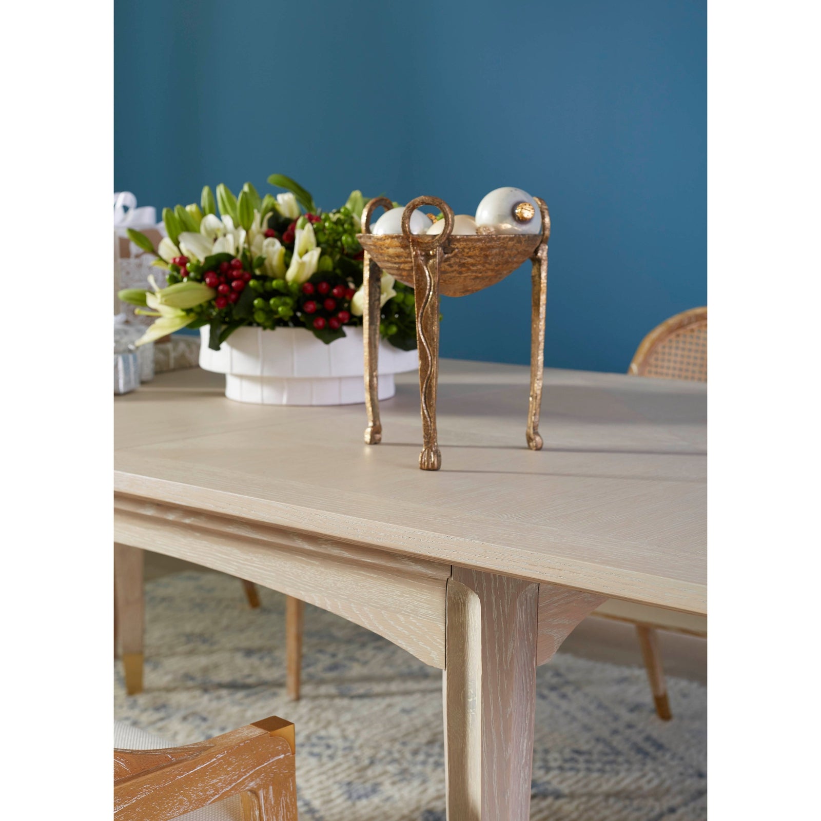 Villa & House Bertram Dining Table