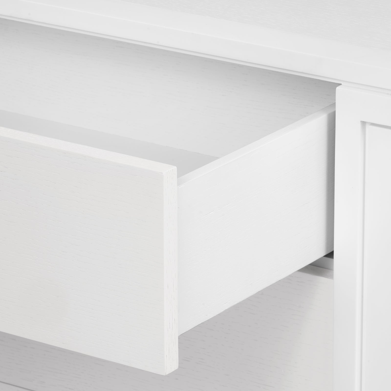Villa & House Kingston 3-Drawer End Table