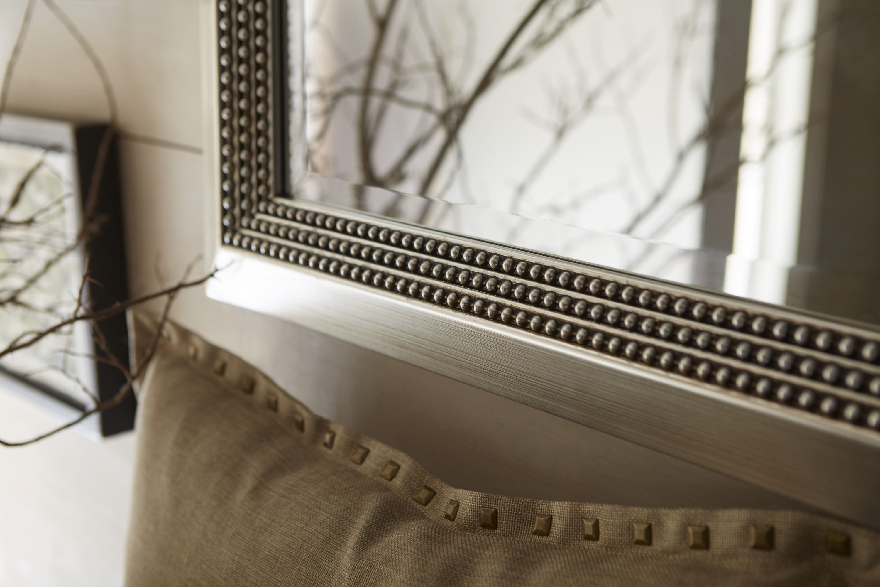 Modern Accents Beads Outline Beveled Inner Mirror