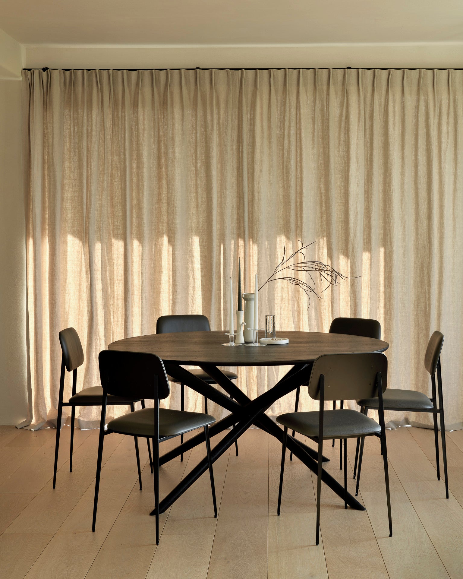 Ethnicraft Mikado Round Dining Table
