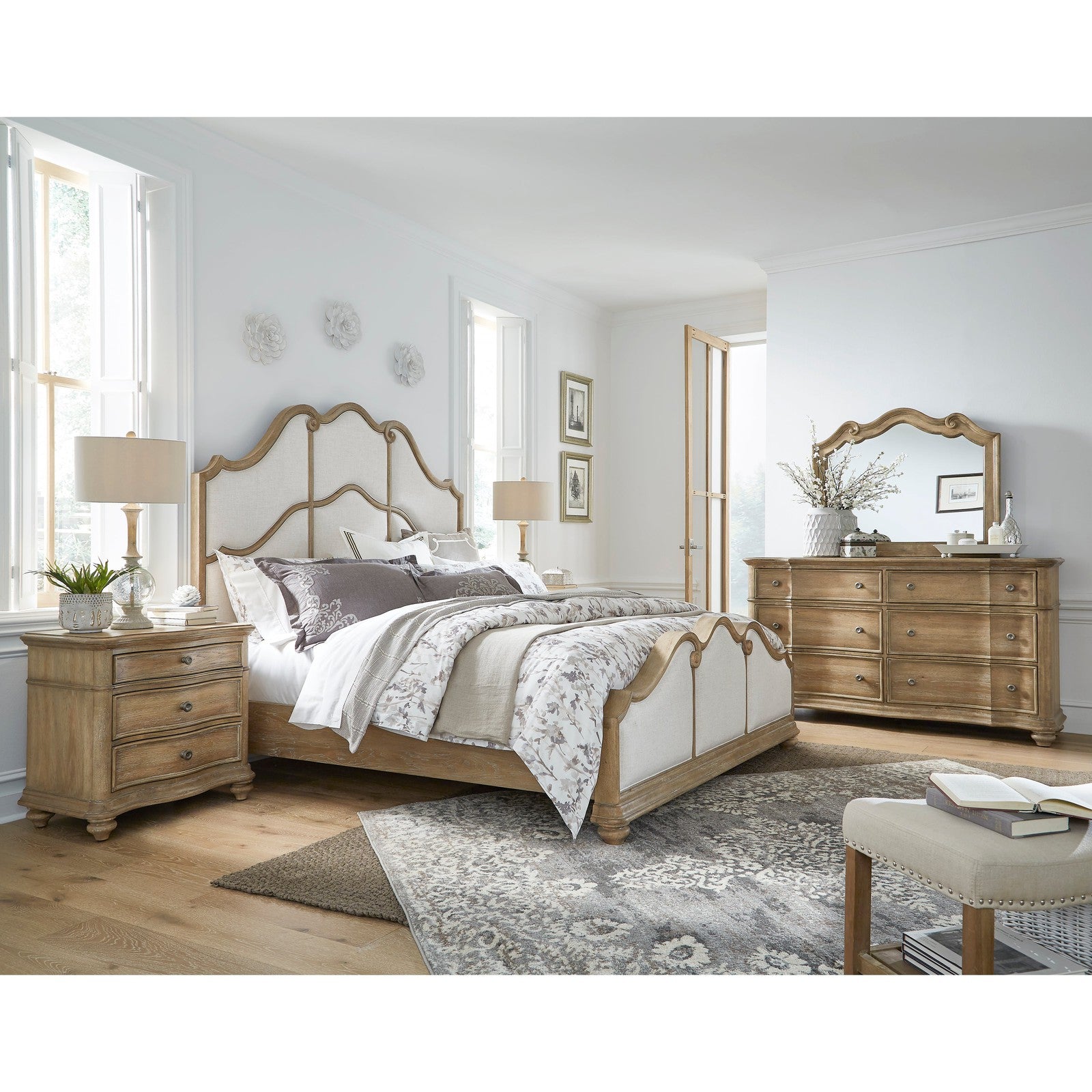 Pulaski Furniture Weston Hills Upholstered Bed