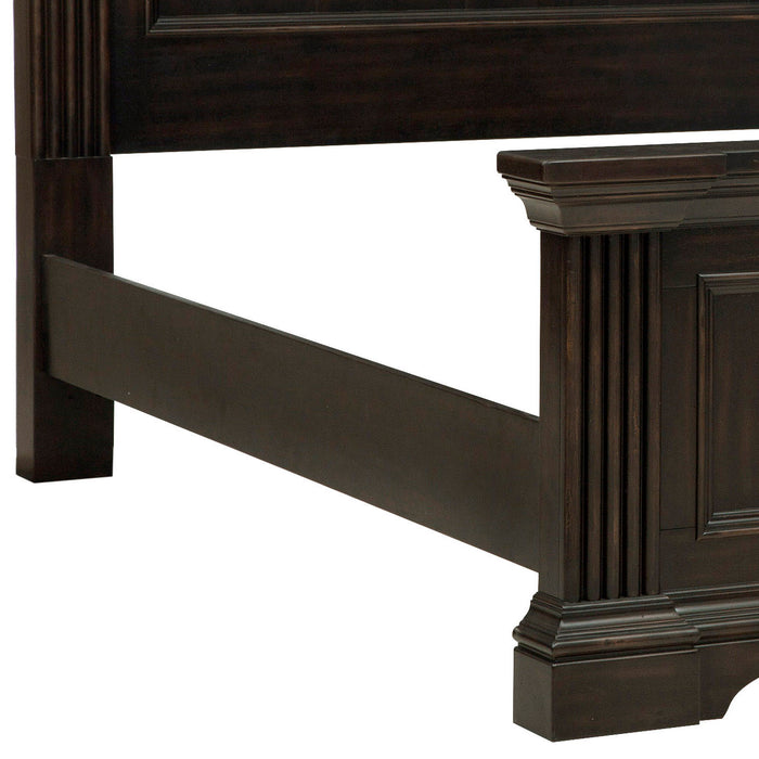 Pulaski Furniture Caldwell Traditional King Bed