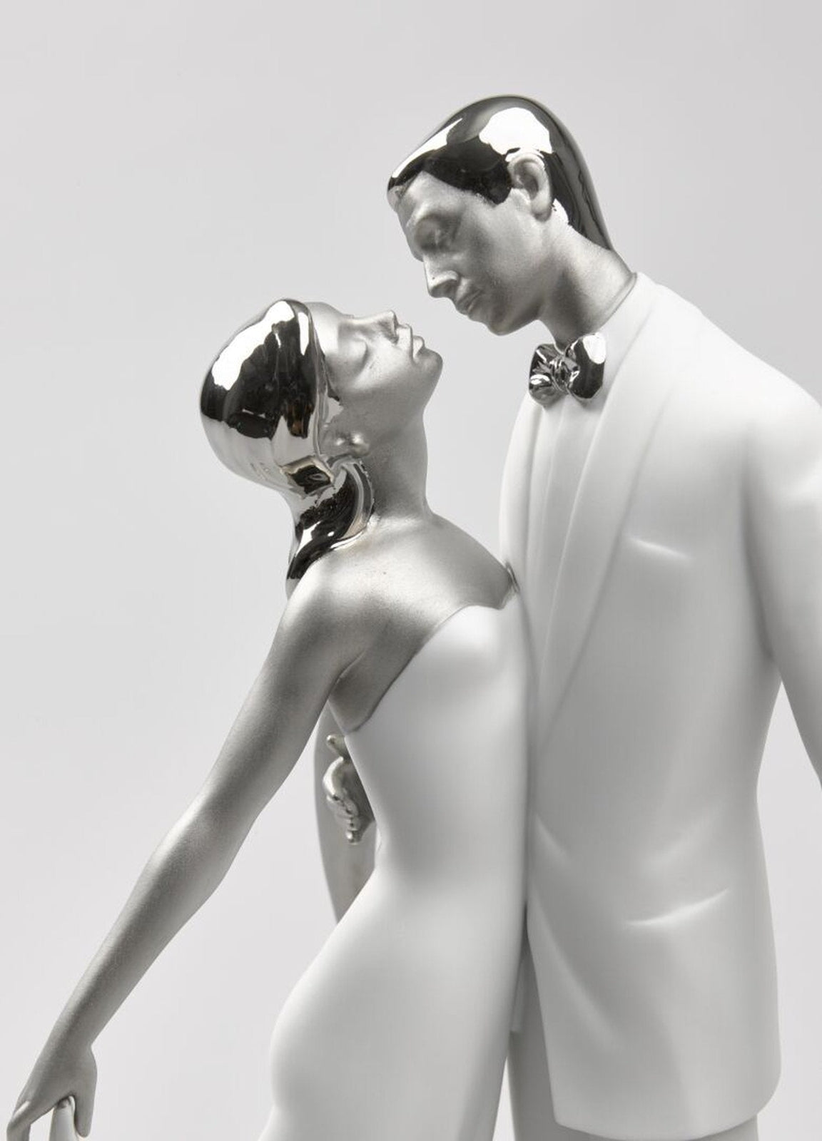 Lladro Happy Anniversary Couple Figurine