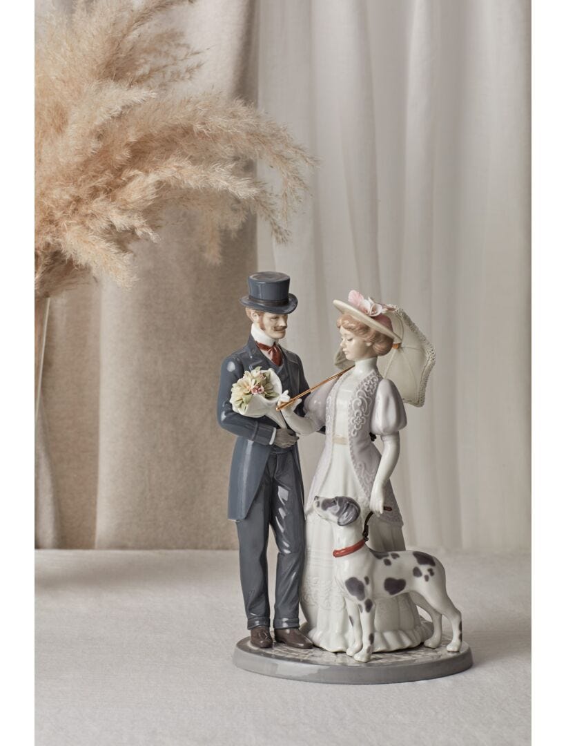 Lladro A Romantic Stroll