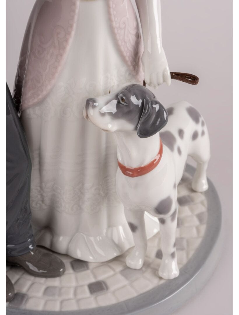 Lladro A Romantic Stroll