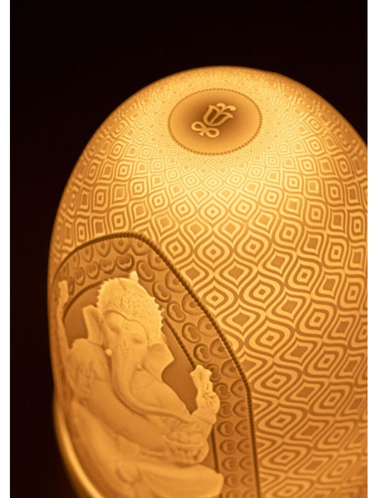 Ostrich egg lamp Sculpture by LT AR