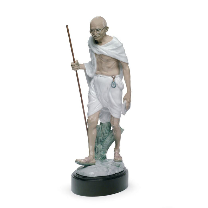 Lladro White Matte Figurine - Get Best Price from Manufacturers & Suppliers  in India