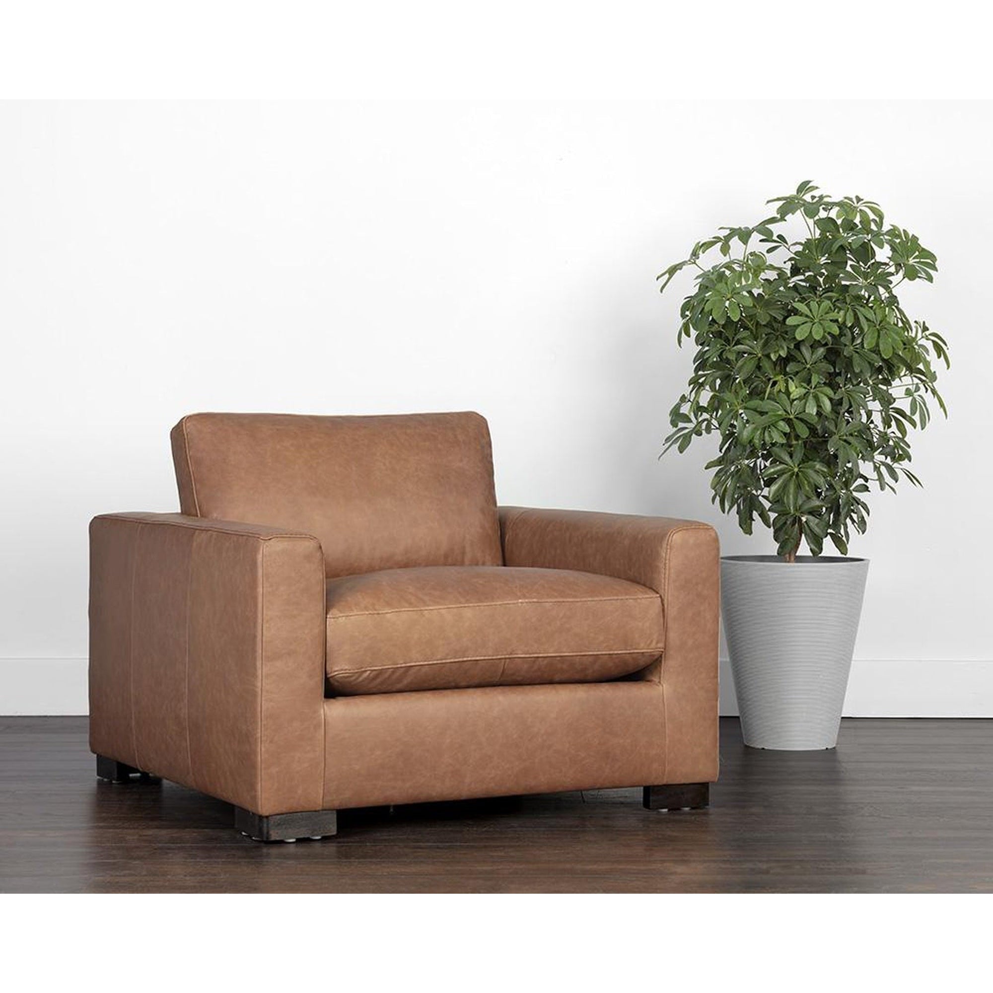 Sunpan Baylor Armchair