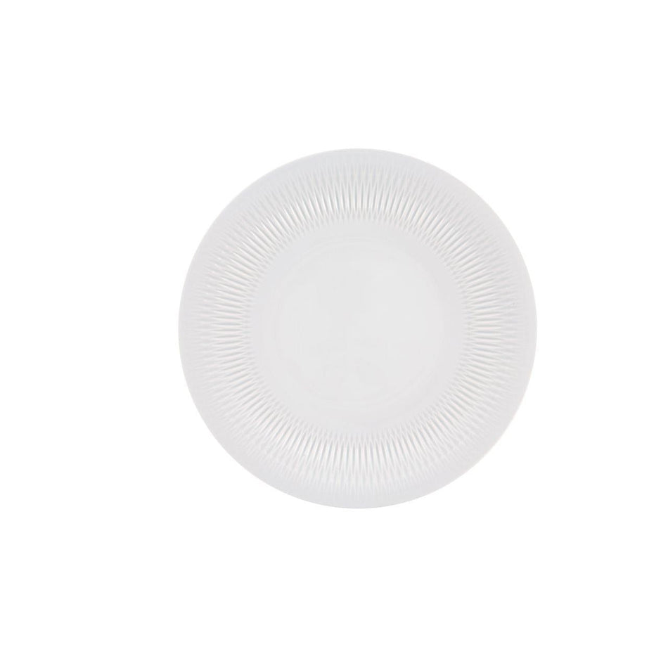 Vista Alegre Utopia Set of 16 Plate Pieces