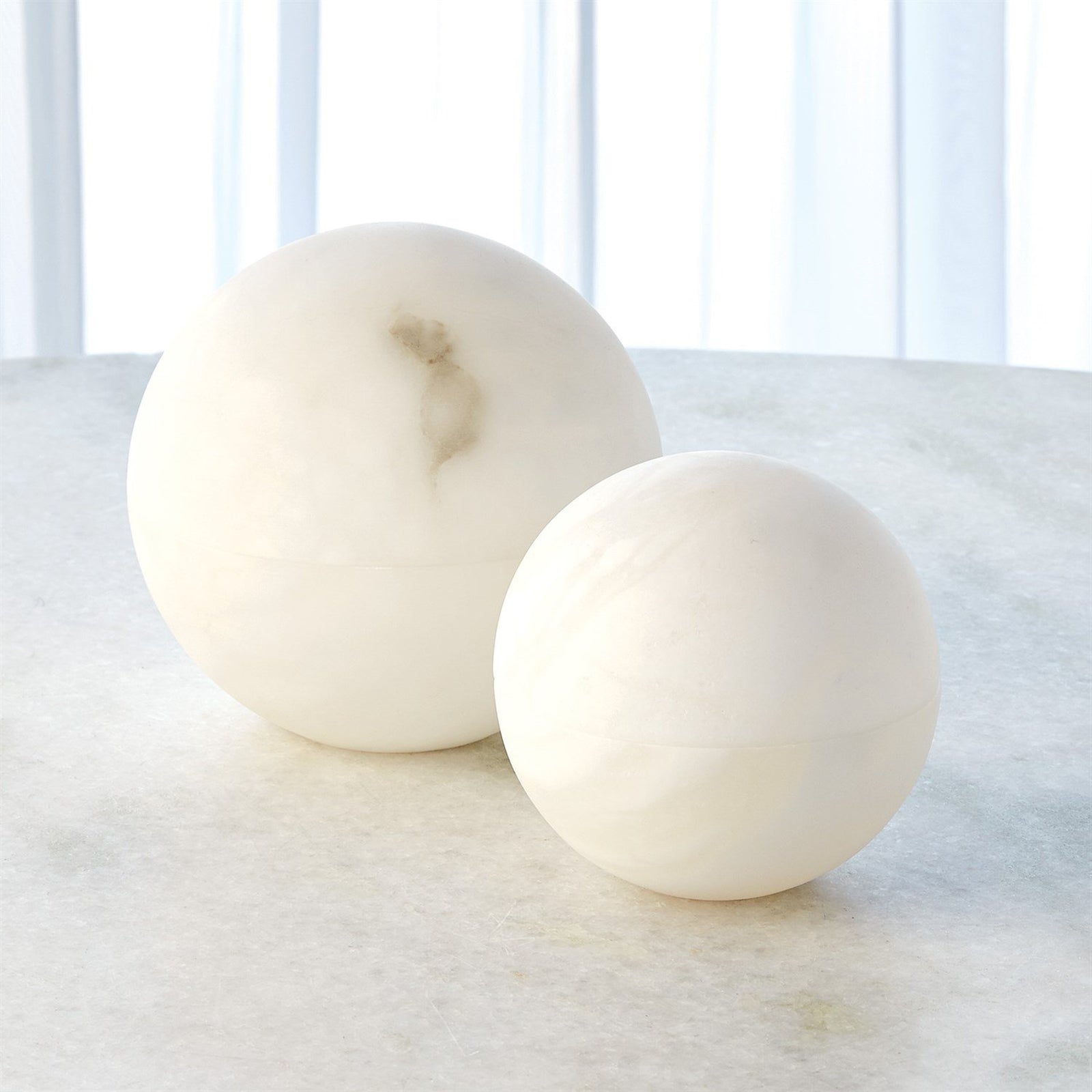 Global Views Alabaster Sphere Box White