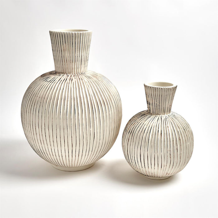 Clay Craft Basics Budvase High White Textured Ceramic Vase