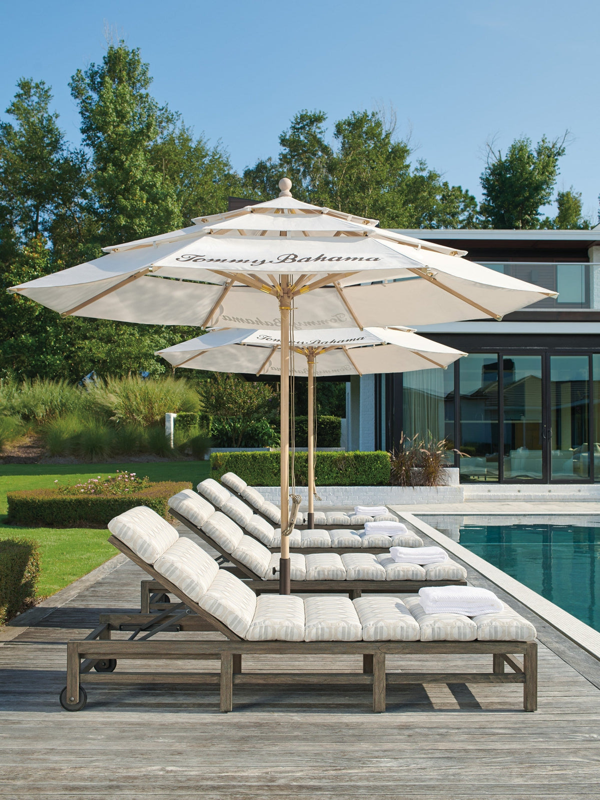 Tommy Bahama Outdoor La Jolla Chaise