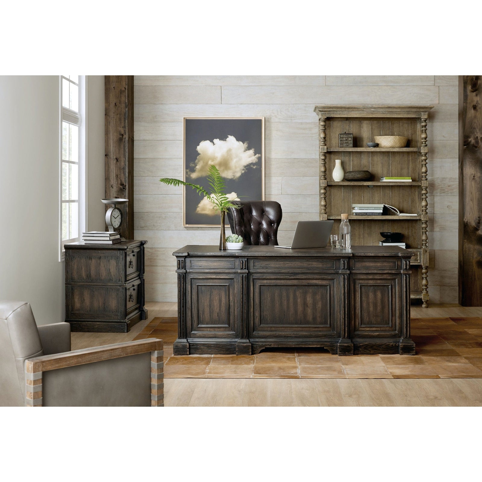 Hooker Furniture La Grange San Felipe Executive Desk