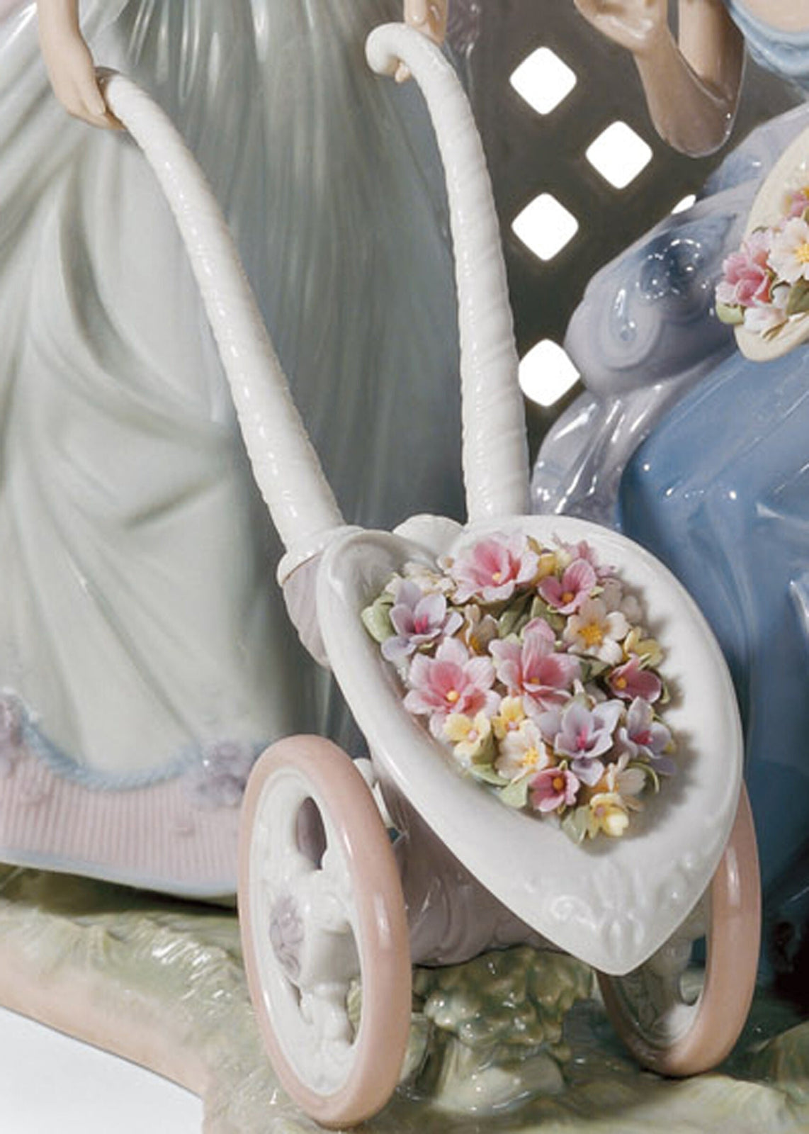 Lladro Garden of Romance Women Figurine Limited Edition