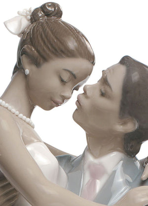 Lladro The Happiest Day Couple Figurine Type 357