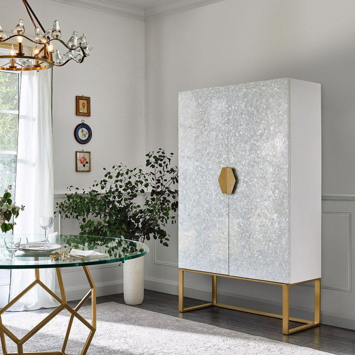 Universal Furniture Love Joy Bliss Round Table