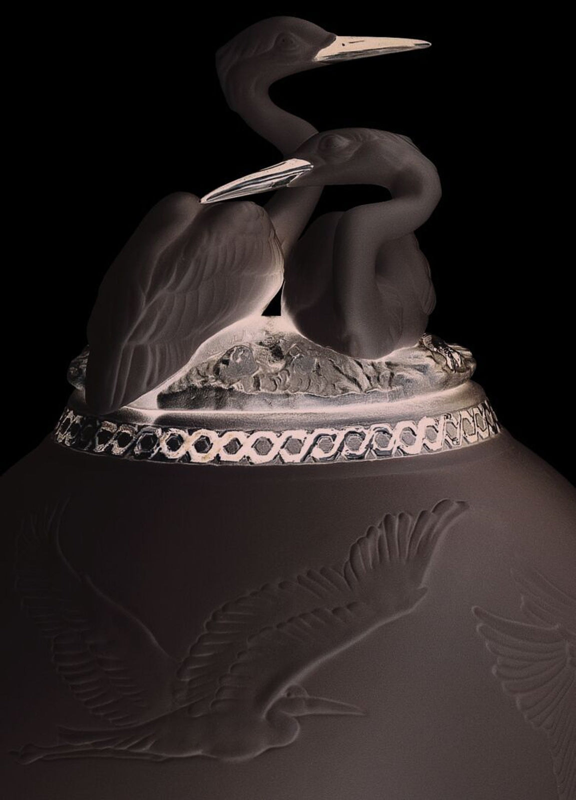 Lladro Herons Realm Covered Vase Figurine Silver Lustre