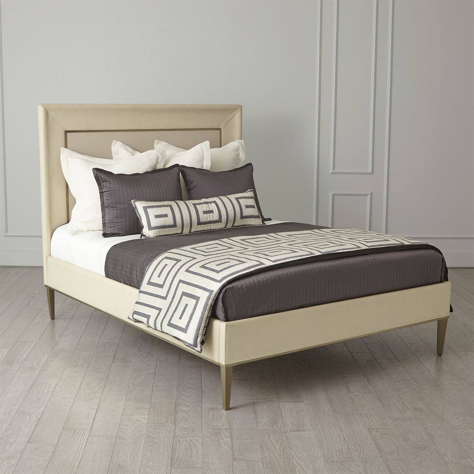 Global Views Ellipse Bed
