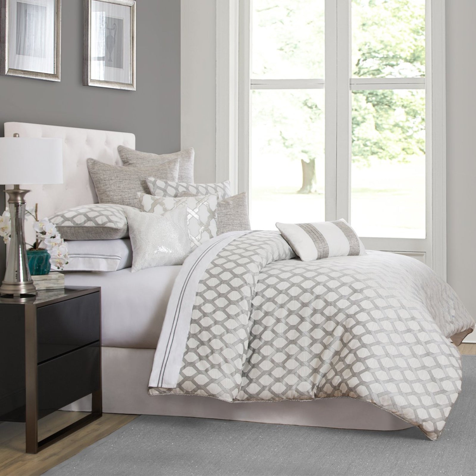 Michael Amini Newport Comforter Set Platinum