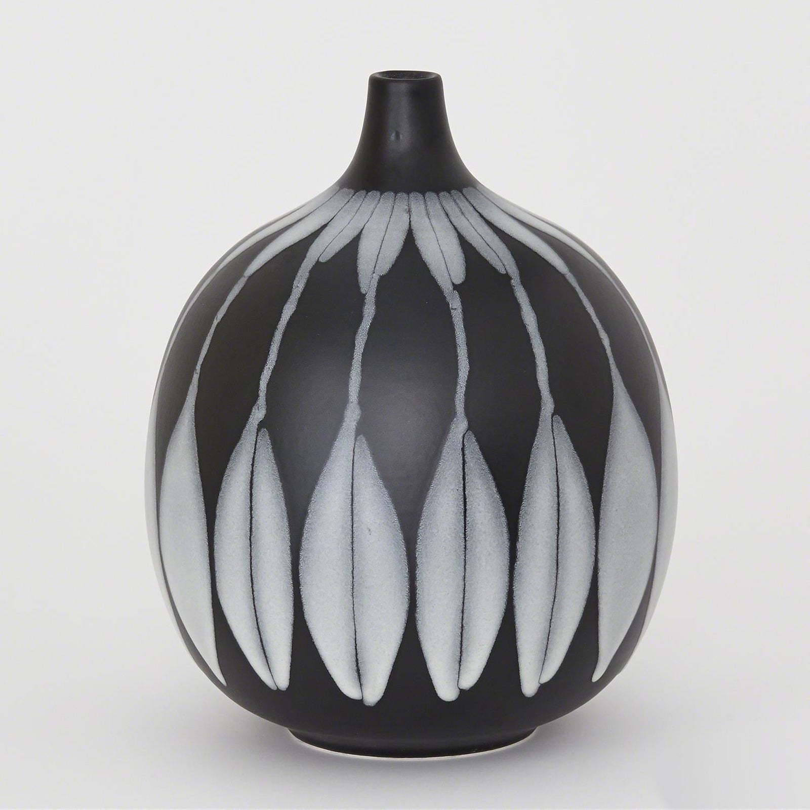 Global Views Forni Vase