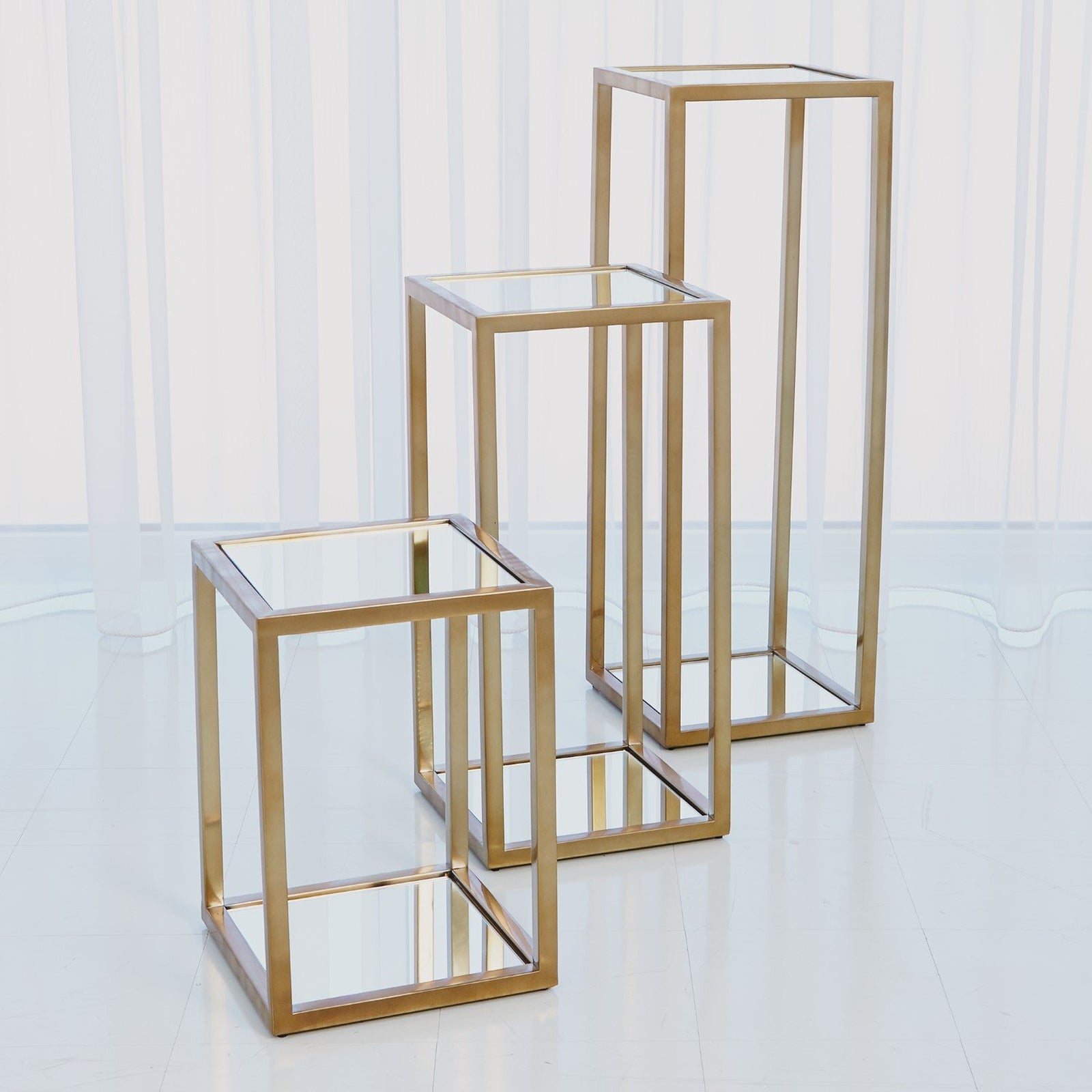 Global Views Escher Pedestal/Planter