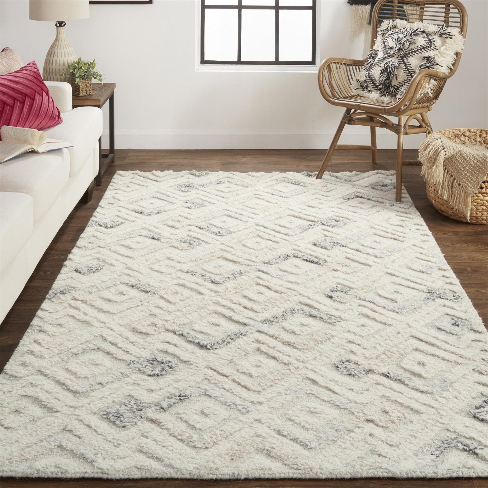 Feizy Anica 8004F Rug in Ivory / Blue