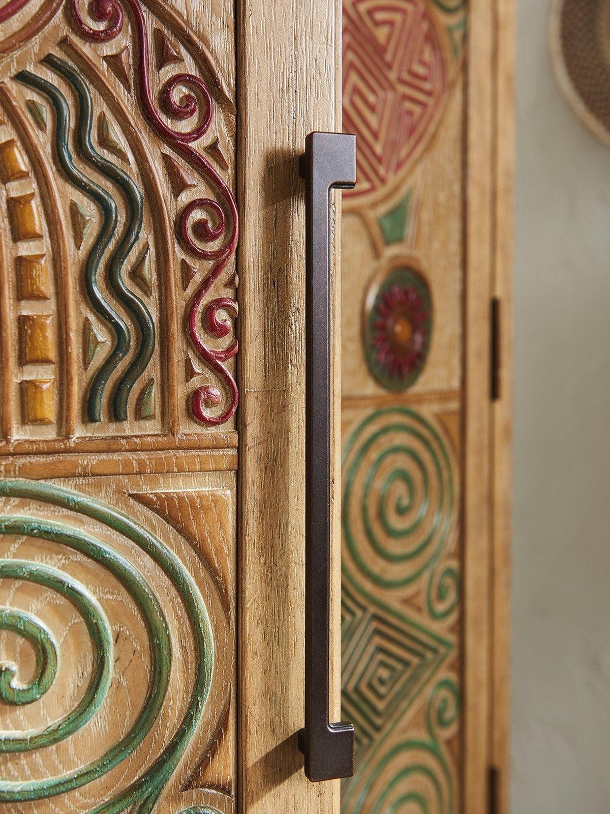 Tommy Bahama Home Los Altos Cameroon Bar Cabinet