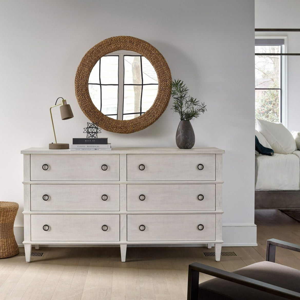 Universal Furniture Modern Farmhouse Fallon Round Mirror