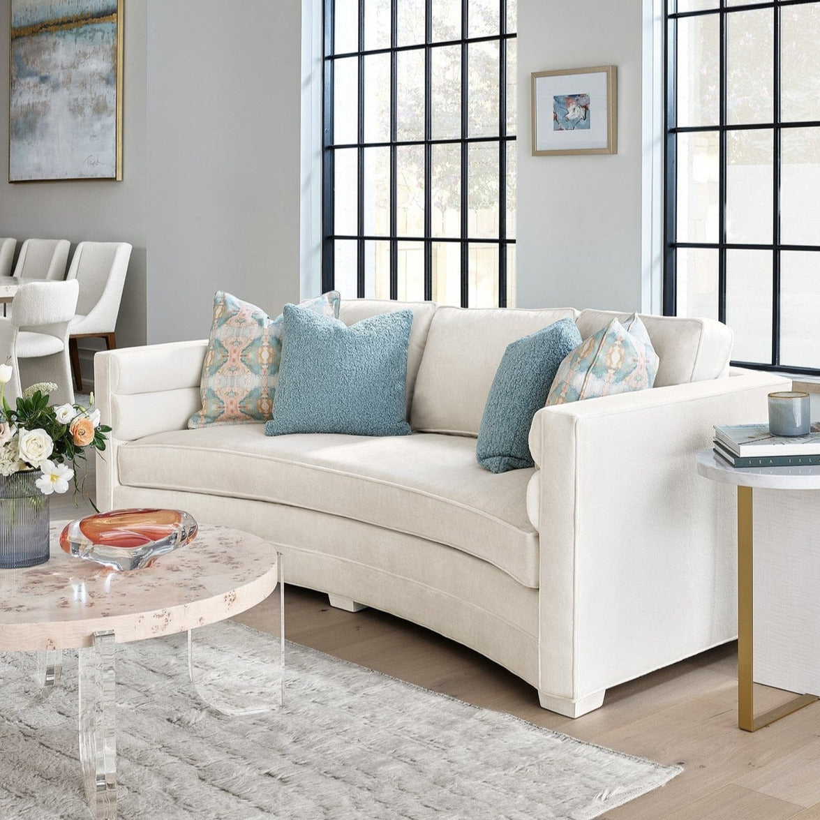 Universal Furniture Tranquility Reverie Round Accent Table